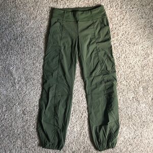 Lucy Get Going Pant EUC Green